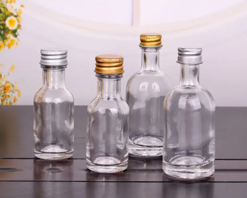30ml 50ml Flat Round Mini Glass Alcohol Bottle Aluminum Cap