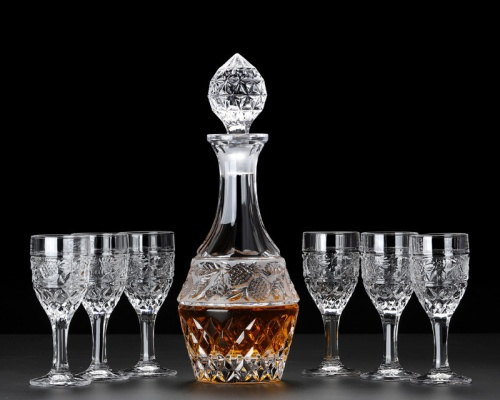 750ml Round Glass Flask Whiskey Crystal Head