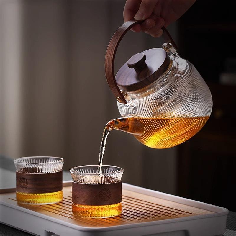 1.3L Heat-resistant Wooden Handled Stripe Teapot for Brewing Tea